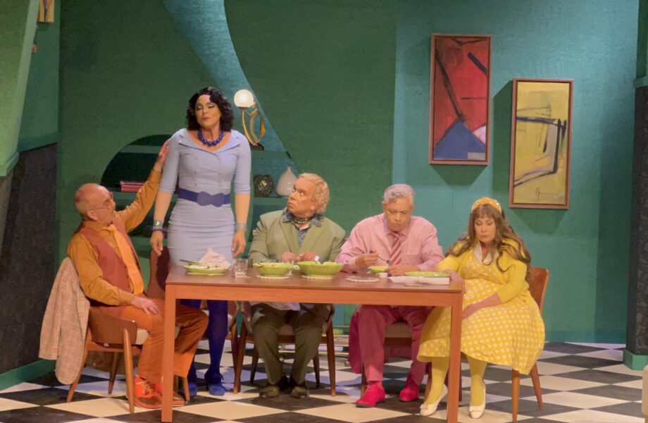 «La Lechuga» deslumbra con su estreno en el Teatro Nacional