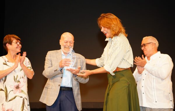 Cultura entrega Premio Nacional de las Artes Escénicas 2024 a Eduardo Villanueva