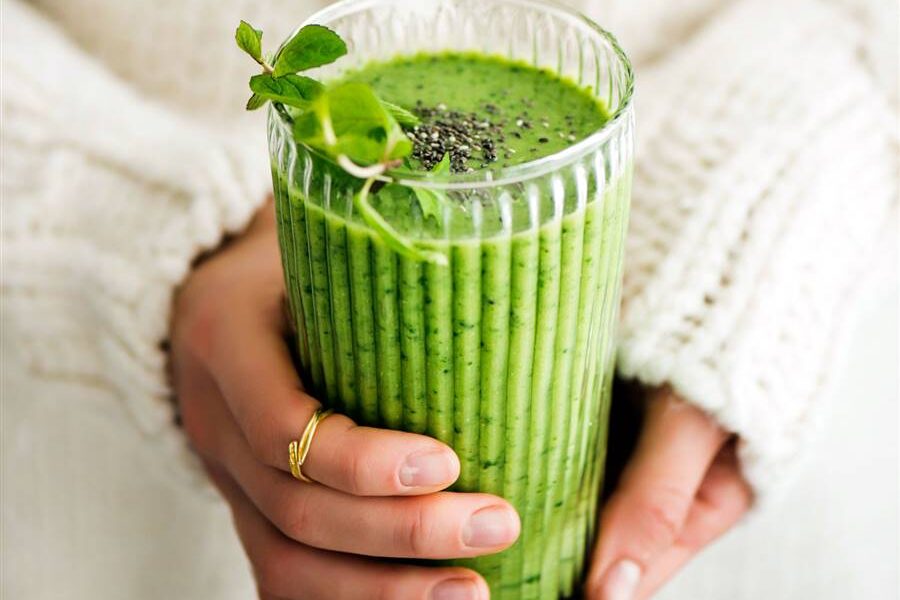 Conoce un batido que evita la pérdida de visión y que no debe faltar en tu dieta