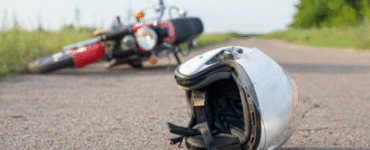 Accidente de motocicletas deja dos hombres gravemente heridos en Samaná
