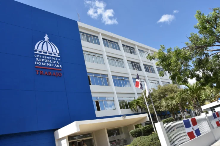 Ministerio de Trabajo reitera jueves Corpus Christi no es laborable