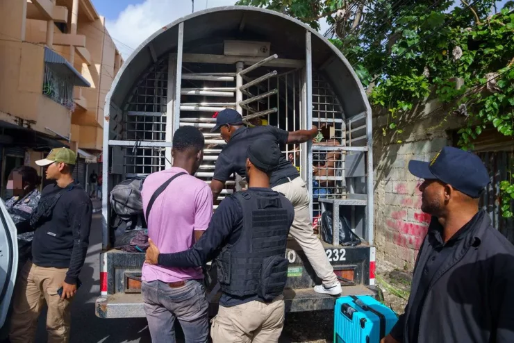 DGM detiene a 1,883 indocumentados y deporta a 1,214 en recientes operativos