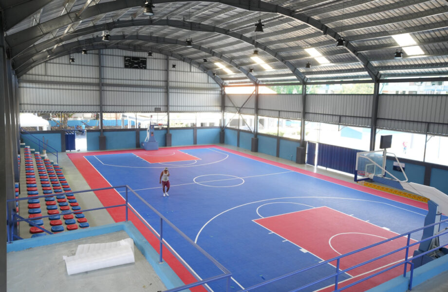 Ministerio de Deportes entrega multiuso Antonio Duvergé del sector Honduras