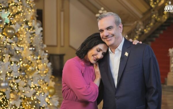 Abinader celebra el cumpleaños de Raquel Arbaje con romántico mensaje: “Qué dichoso soy al tenerte”