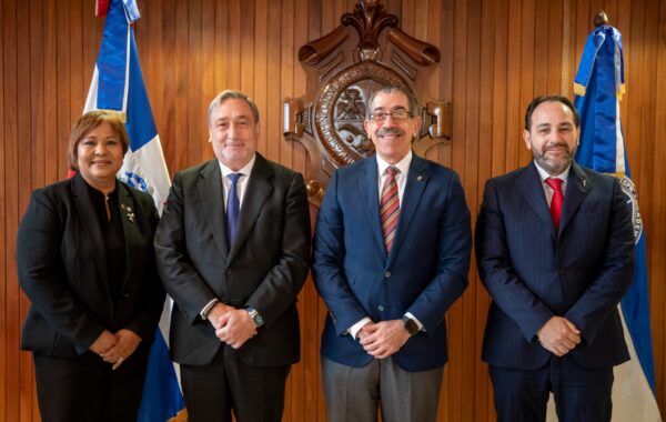 UASD y UNIR fortalecen vínculos para ampliar la cooperación académica