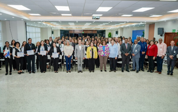 Cámara de Cuentas entrega certificados a 164 colaboradores capacitados por el INAP