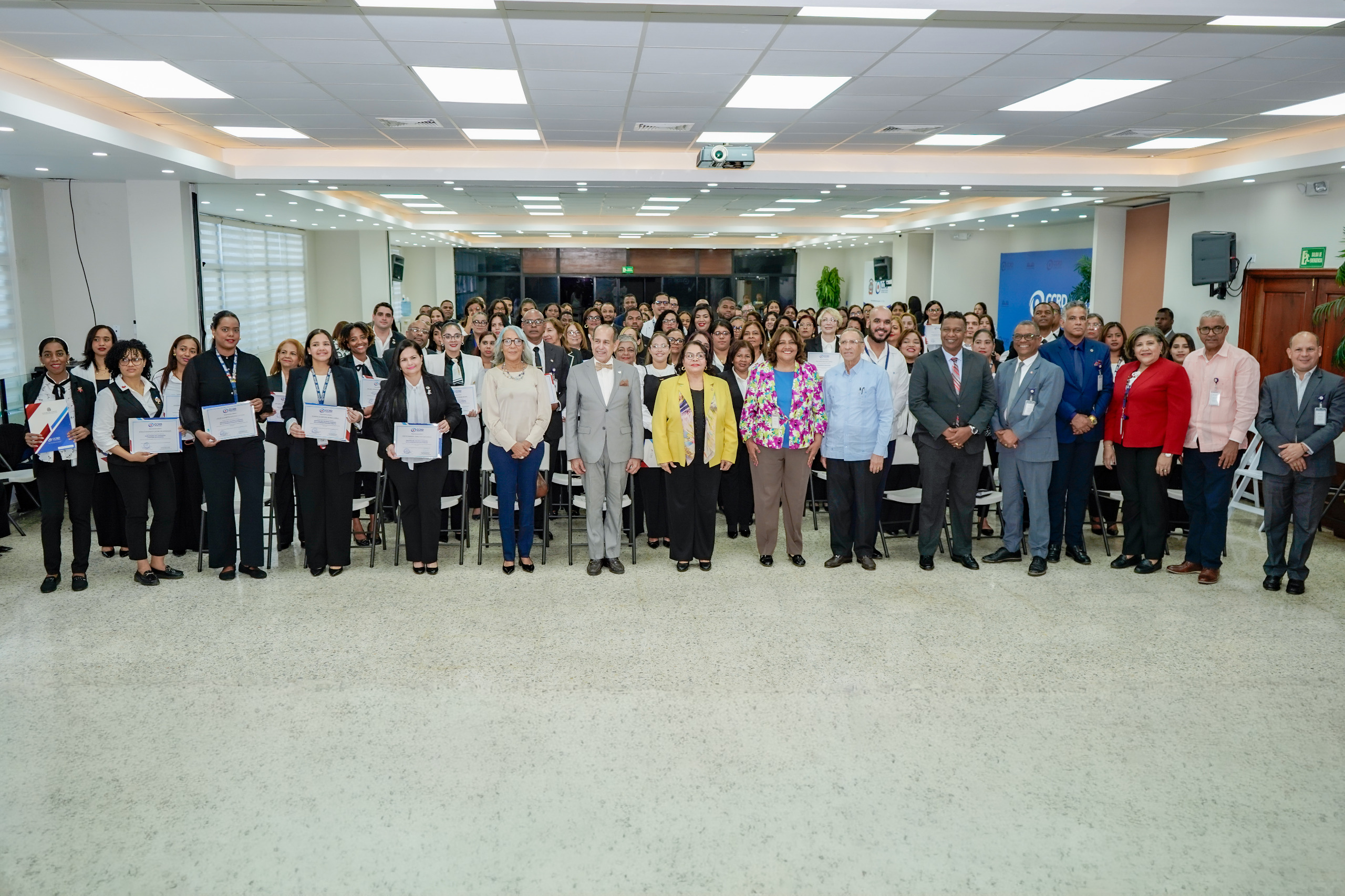 Cámara de Cuentas entrega certificados a 164 colaboradores capacitados por el INAP