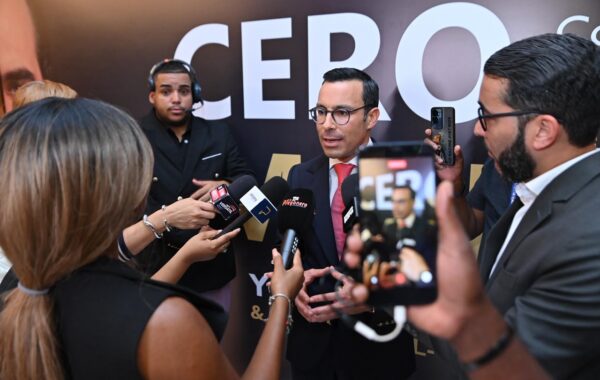 El lanzamiento reunió en Santo Domingo al vicepresidente de El Salvador, Félix Ulloa Hijo, junto a destacadas personalidades de los sectores público, empresarial, diplomático y social.