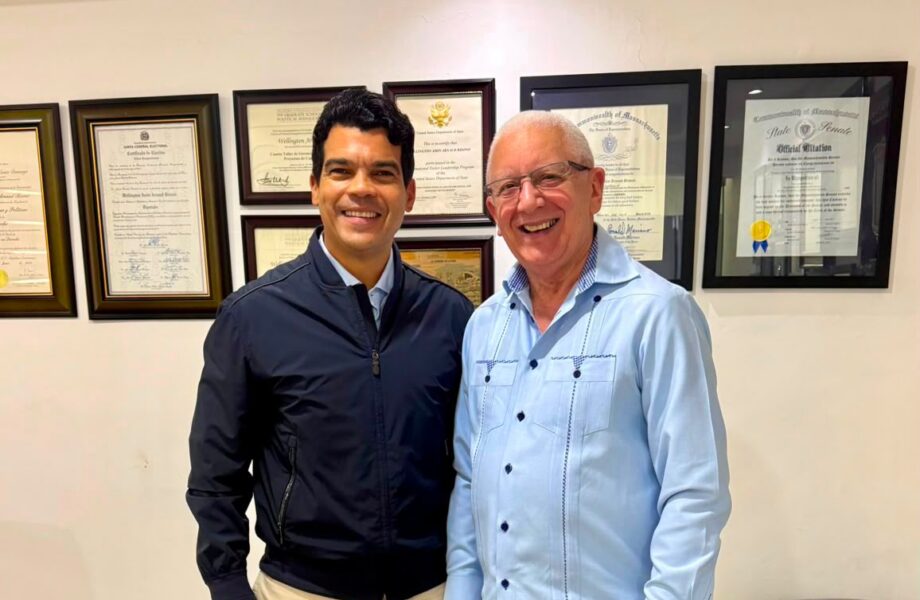 Wellington Arnaud designa al exdiputado Ramón Ceballo como vocero oficial de su proyecto presidencial