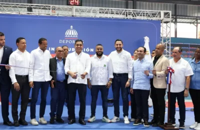 Kelvin Cruz entrega renovado multiuso Antonio Duvergé con inversión superior a RD$31 millones
