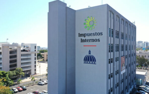 DGII fija en RD$2,000 y RD$4,000 los precios del marbete 2026-2027; pago inicia este 29 de octubre