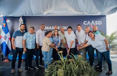 Fellito Suberví deja iniciado el saneamiento de cañada Santa Clara y red de alcantarillado sanitario, en Capotillo