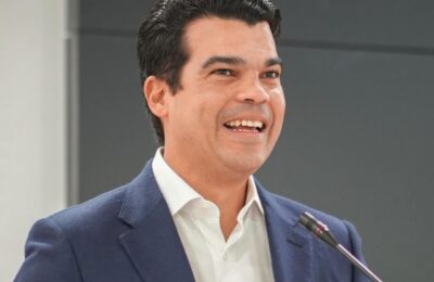 Wellington Arnaud encabeza percepción de funcionarios más eficientes, según SONDEOS