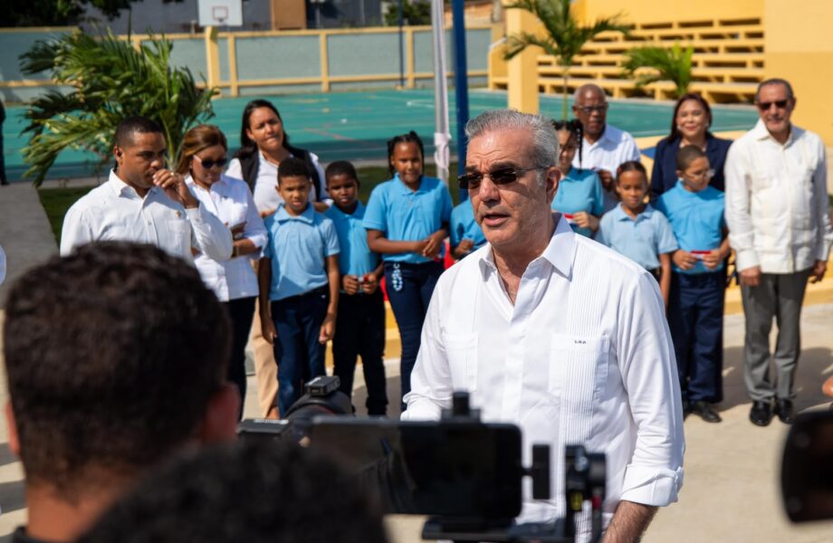 Presidente Abinader: «A ese grupo de antisociales con órdenes de arresto que se entreguen las autoridades ya los tienen ubicados y los están buscando»