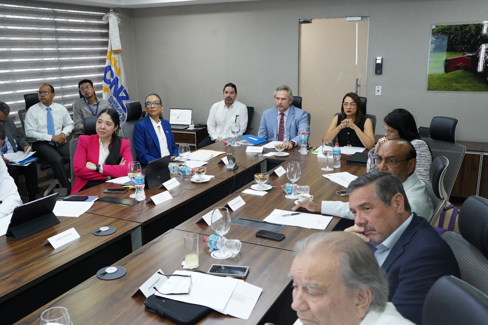 **CNZFE aprueba instalación de ocho nuevas empresas y un parque industrial**