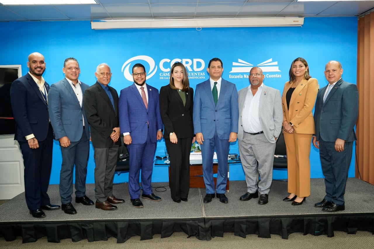Cámara de Cuentas analiza mapas de pobreza para fortalecer fiscalización del gasto social