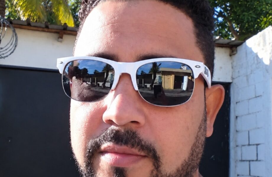 Lorenny Solano denuncia que amigo de infancia fue engañado y está en Rusia peleando en la guerra