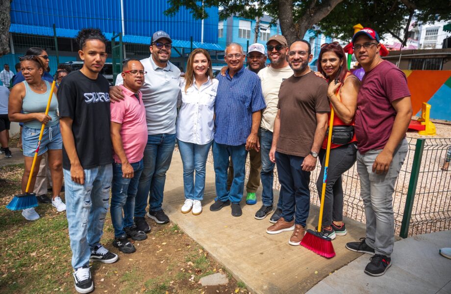 Carolina logra gran integración comunitaria en lanzamiento del programa Yo Barro mi Frente en el sector 30 de Mayo