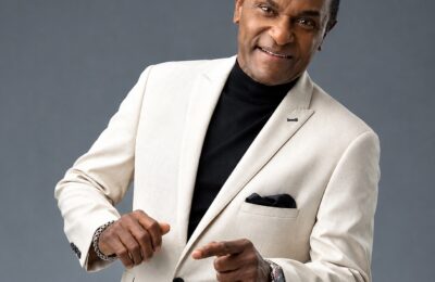 Periodista invita a dominicanos a celebrar los 50 años de José Alberto “El Canario”