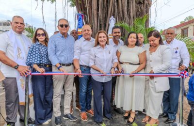 Carolina Mejía completa 231 parques y plazas entregados en la capital