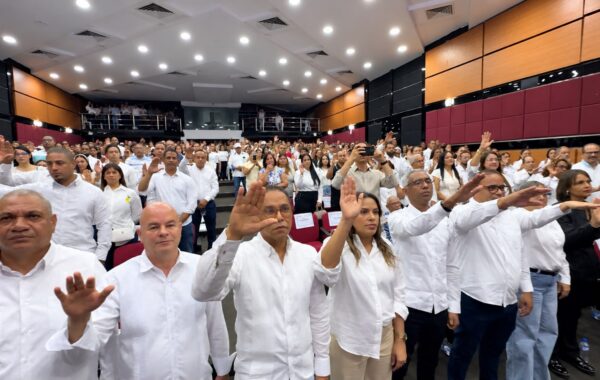 Juramentan al Frente de Salud de La Vega en apoyo al proyecto presidencial de David Collado