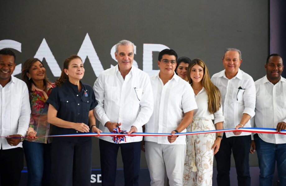 Abinader y Fellito Suberví entregan primera fase de saneamiento de cañada Los Girasoles y benefician a 40 familias