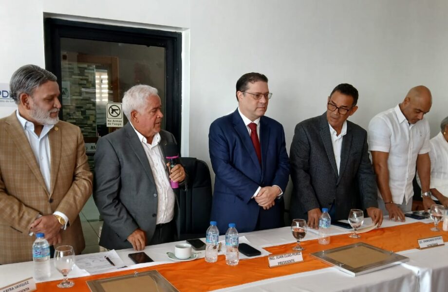 Anadegas recibe visita del ministro de Industria y Comercio en el marco de su asamblea anual